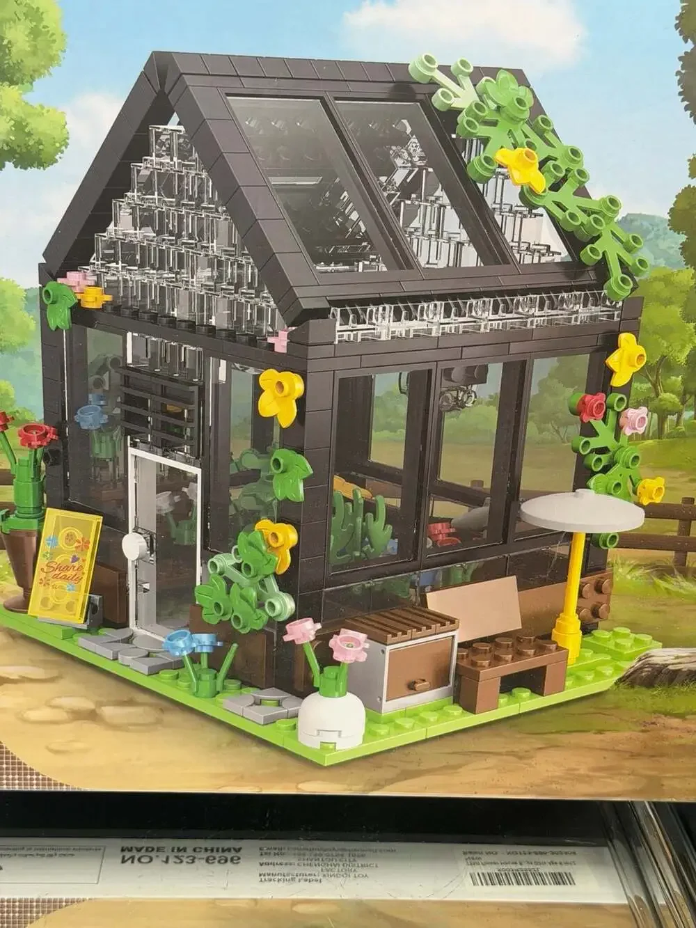 TEMI Flower House 588 Piece Building Set with LED Light